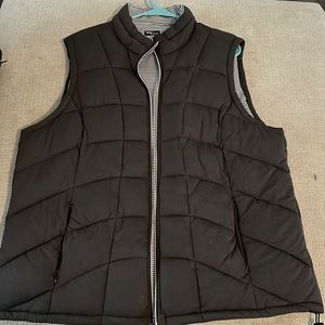 3X Andrew Marc performance new w/o tags down vest